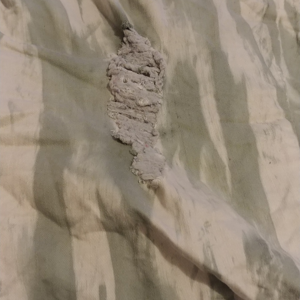 Grey and white ripped jeans size 34